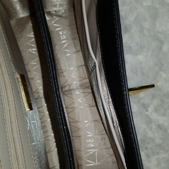 Badgley Mischka satchel crossbody purse - Picture 4 of 8